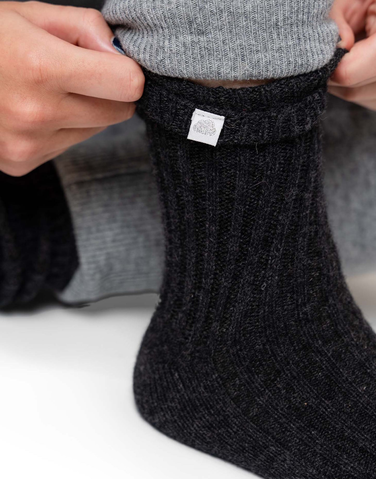 Toastie Charcoal Cashmere Socks